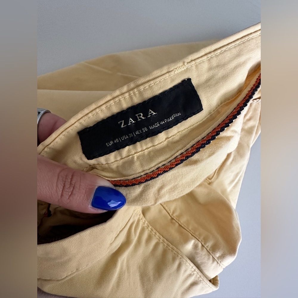 Zara Classic Chinos for Men - Picture 5 of 5